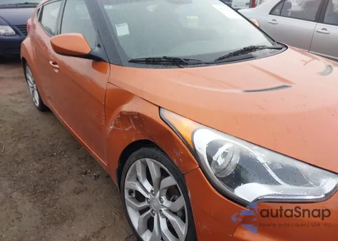 2013 Hyundai Veloster Base W/Black z USA, uszkodzony, nr VIN KMHTC6AD8DU104853